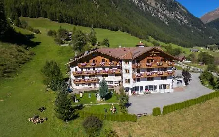 Hotel Kaserhof 3*