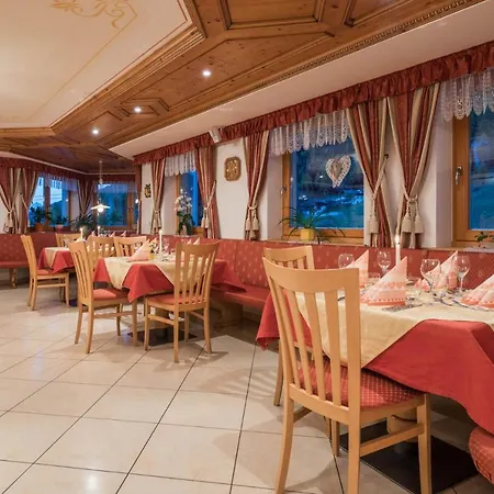 Hotel Kaserhof 3*